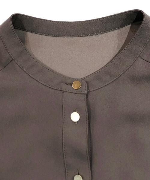 ANAYI（アナイ）ANAYI (アナイ) バックサテンプリーツワンピース ブラウン サイズ:SIZE 38の古着・服飾アイテム