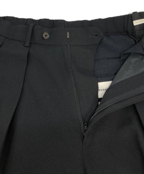 MARKAWARE（マーカウェア）MARKAWARE (マーカウェア) DOUBLE PLEATED TROUSERS ブラック サイズ:SIZE 2の古着・服飾アイテム