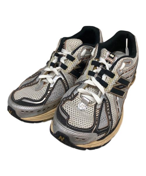NEW BALANCE（ニューバランス）NEW BALANCE (ニューバランス) ローカットスニーカー ホワイト×ブラック サイズ:SIZE 27.5㎝の古着・服飾アイテム