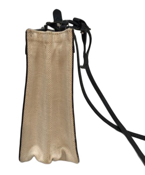 BALENCIAGA（バレンシアガ）BALENCIAGA (バレンシアガ) ショルダーバッグ ホワイト×ブラックの古着・服飾アイテム