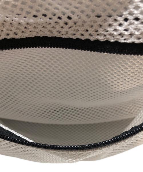 SUPREME（シュプリーム）SUPREME (シュプリーム) Mesh Backpack ホワイトの古着・服飾アイテム