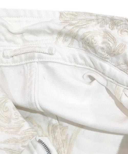 DRIES VAN NOTEN（ドリスヴァンノッテン）DRIES VAN NOTEN (ドリスヴァンノッテン) Embroidered Denim Jacket ホワイト サイズ:SIZE Mの古着・服飾アイテム