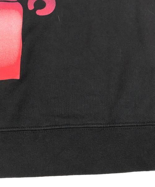 EMOTIONALLY UNAVAILABLE（エモーショナリー・アンアベイラブル）EMOTIONALLY UNAVAILABLE (エモーショナリー・アンアベイラブル) BE＠RBRICK CREWNECK ブラック サイズ:SIZE XLの古着・服飾アイテム