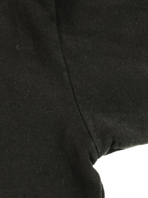 EMOTIONALLY UNAVAILABLE（エモーショナリー・アンアベイラブル）EMOTIONALLY UNAVAILABLE (エモーショナリー・アンアベイラブル) BE＠RBRICK CREWNECK ブラック サイズ:SIZE XLの古着・服飾アイテム