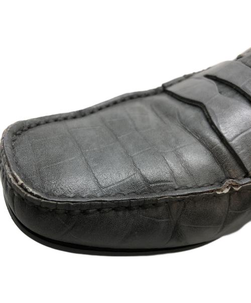 Santoni（サントーニ）Santoni (サントーニ) クロコ型押しローファー グレー サイズ:SIZE 40の古着・服飾アイテム