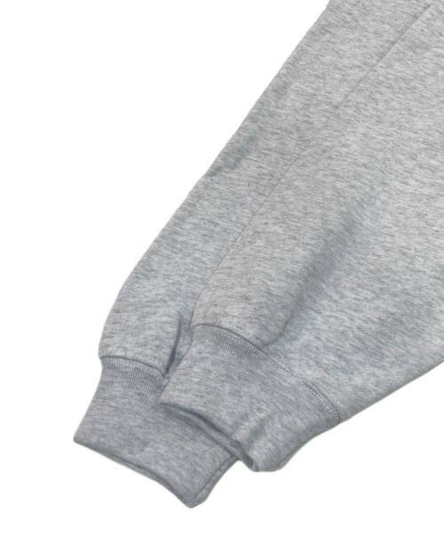 HERALBONY（ヘラルボニー）HERALBONY (ヘラルボニー) レギュラーフィットクループルオーバー「みつけて」 グレー サイズ:SIZE Lの古着・服飾アイテム