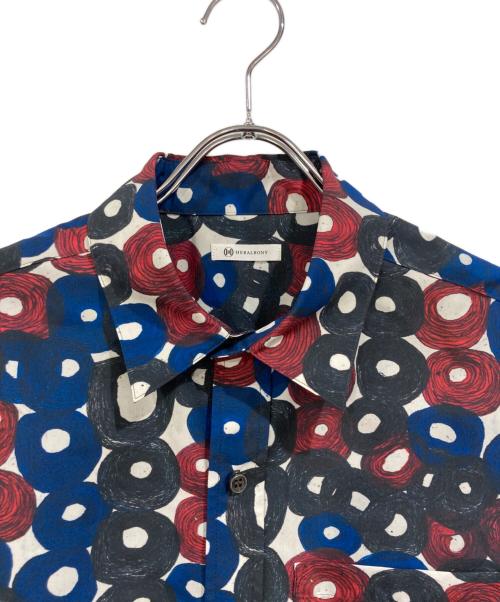 HERALBONY（ヘラルボニー）HERALBONY (ヘラルボニー) ブロードバンドカラーシャツ「（無題）」 ブルー サイズ:SIZE Mの古着・服飾アイテム