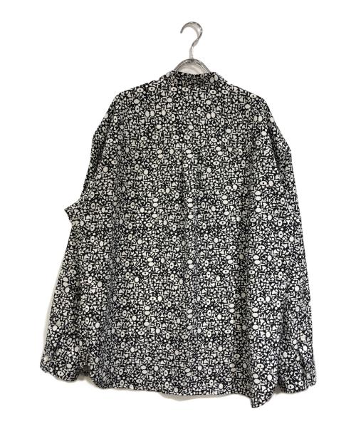 HERALBONY（ヘラルボニー）HERALBONY (ヘラルボニー) バンドカラーシャツ「かえでのチョキチョキ」 ブラック サイズ:SIZE Lの古着・服飾アイテム