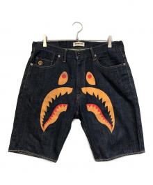 BAPE BY A BATHING APE（ベイプバイアベイシングエイプ）の古着「シャークプリントデニムハーフパンツ」｜インディゴ