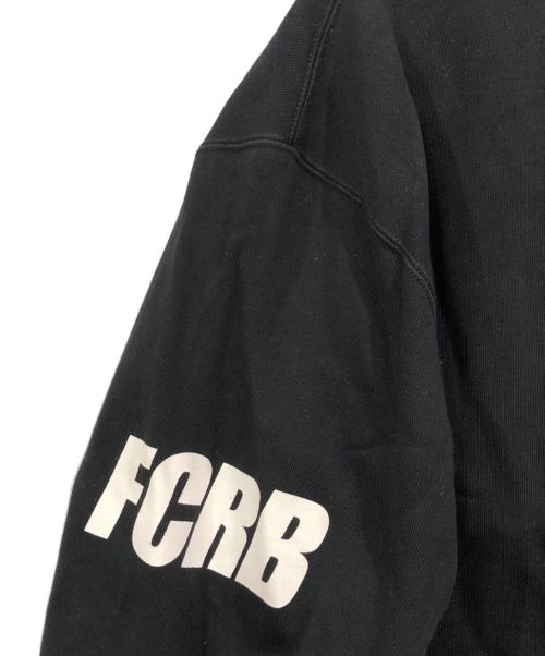 F.C.R.B.（エフシーレアルブリストル）F.C.R.B. (エフシーレアルブリストル) ロゴデザインクルーネックスウェット ブラック サイズ:SIZE Lの古着・服飾アイテム