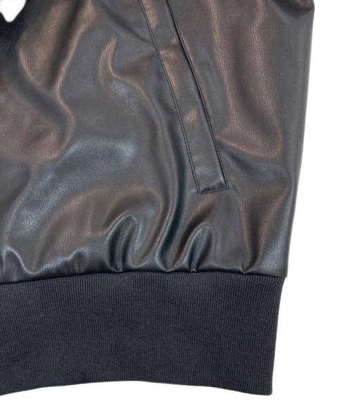 adidas（アディダス）adidas (アディダス) プレザー3Sトラックトップ ブラック サイズ:Ｍの古着・服飾アイテム