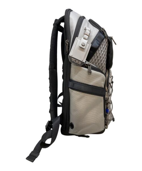 TUMI（トゥミ）TUMI (トゥミ) ALPHA BRAVO /ノマディックバックパック グレーの古着・服飾アイテム