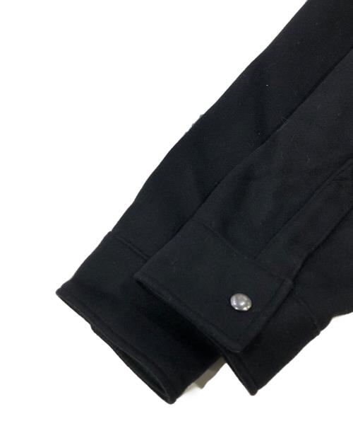 maison kitsune（メゾンキツネ）MAISON KITSUNE (メゾンキツネ) FULLY LINED TWO POCKETS OVERSHI ブラック サイズ:SIZE Sの古着・服飾アイテム