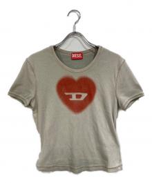 DIESEL（ディーゼル）の古着「T-ELE TEE Dロゴ ハートプリント クルーネックＴシャツ」｜グリーン