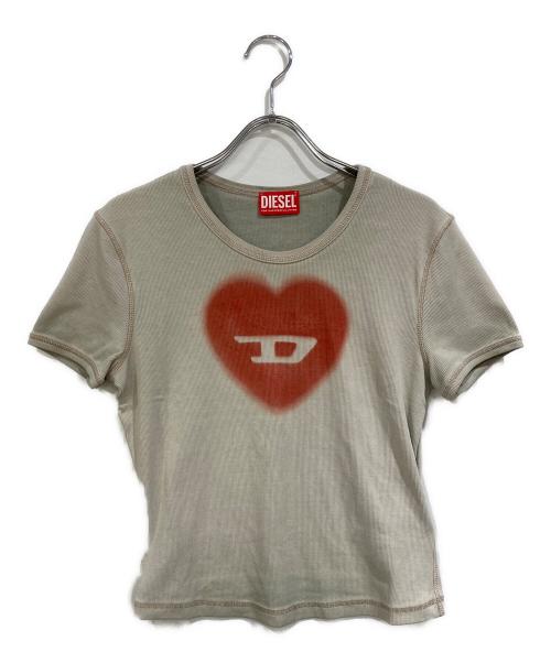 DIESEL（ディーゼル）DIESEL (ディーゼル) T-ELE TEE Dロゴ ハートプリント クルーネックＴシャツ グリーン サイズ:SIZE Mの古着・服飾アイテム