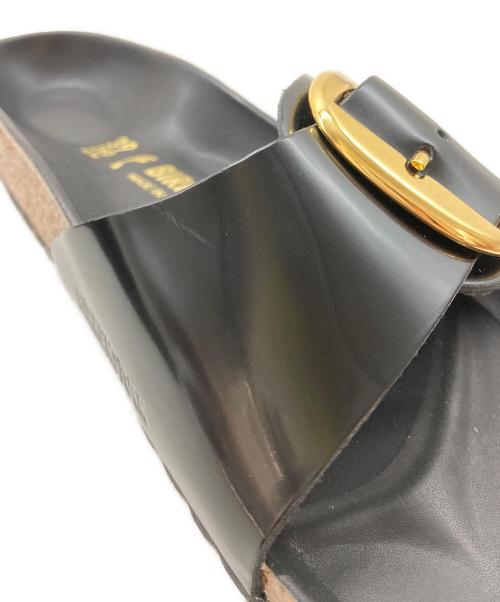 BIRKENSTOCK（ビルケンシュトック）BIRKENSTOCK (ビルケンシュトック) MADRID BIG BUCKLE ブラック サイズ:SIZE 39の古着・服飾アイテム