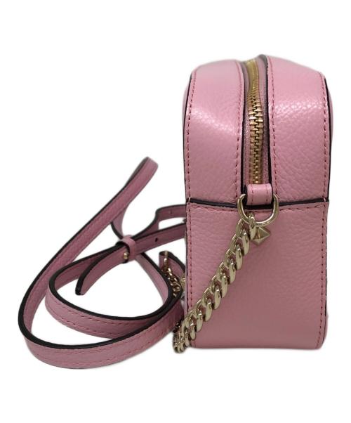 JIMMY CHOO（ジミーチュウ）JIMMY CHOO (ジミーチュウ) LULLABY U/スタッズショルダーバッグ ピンクの古着・服飾アイテム