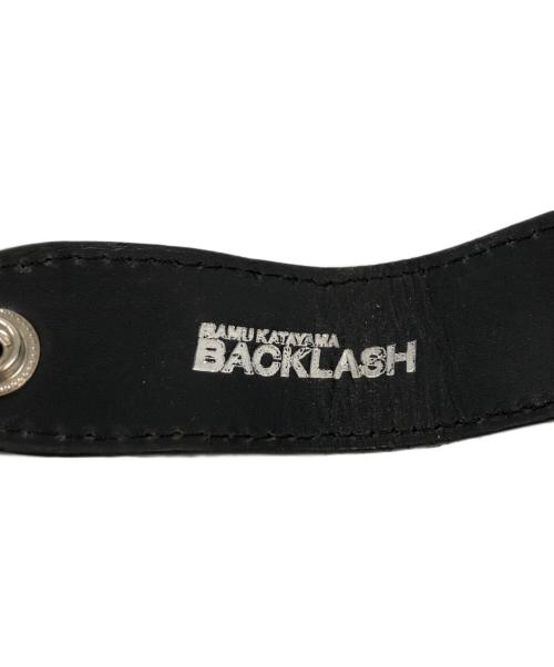 ISAMU KATAYAMA BACKLASH（イサムカタヤマ・バックラッシュ）ISAMU KATAYAMA BACKLASH (イサムカタヤマ・バックラッシュ) ファーシール キーホルダー ブラックの古着・服飾アイテム