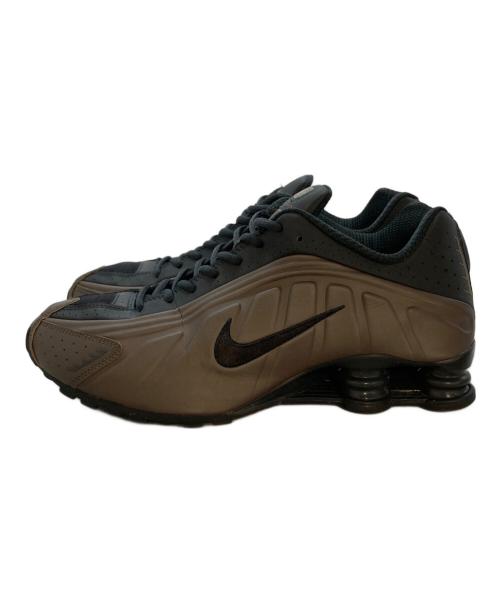 NIKE（ナイキ）NIKE (ナイキ) WMNS SHOX R4 ブラウン サイズ:28㎝の古着・服飾アイテム