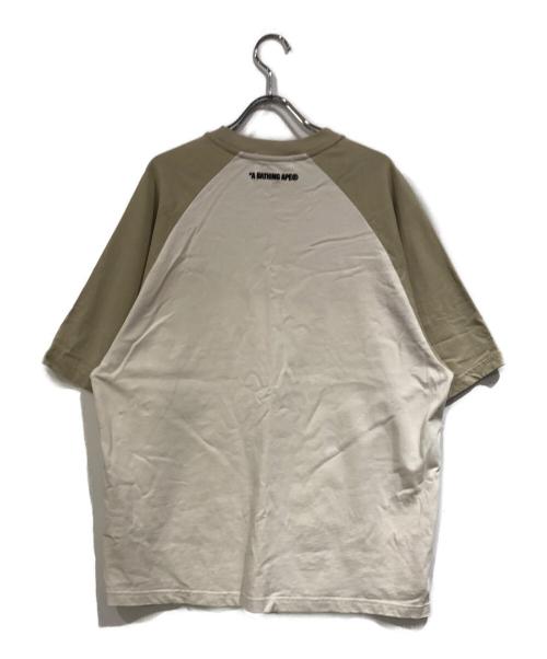 A BATHING APE（アベイシングエイプ）A BATHING APE (アベイシングエイプ) ワンポイントロゴTシャツ ホワイト×ベージュ サイズ:SIZE Mの古着・服飾アイテム