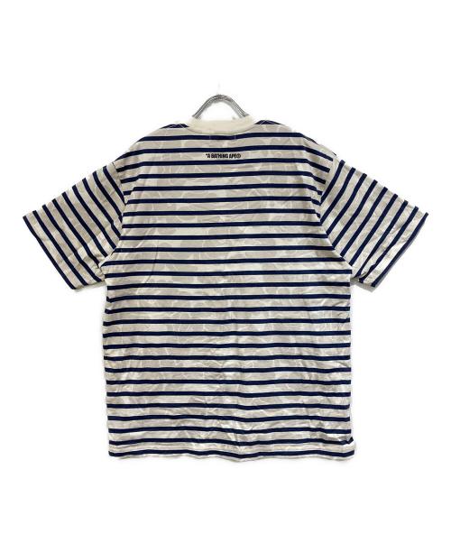 A BATHING APE（アベイシングエイプ）A BATHING APE (アベイシングエイプ) ワンポイントロゴボーダーTシャツ ネイビー×ベージュ サイズ:SIZE Mの古着・服飾アイテム