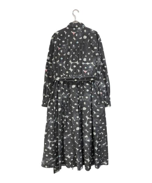 HERALBONY（ヘラルボニー）HERALBONY (ヘラルボニー) フレアスカートワンピース「（無題）（丸）」 グレー サイズ:SIZE Lの古着・服飾アイテム