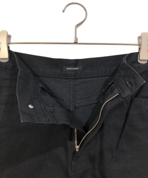 HERALBONY（ヘラルボニー）HERALBONY (ヘラルボニー) デニムスカート「タイトル不明」 ブラック サイズ:SIZE Lの古着・服飾アイテム