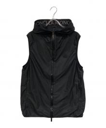 MONCLER（モンクレール）の古着「フーデッドナイロンベスト」｜ブラック