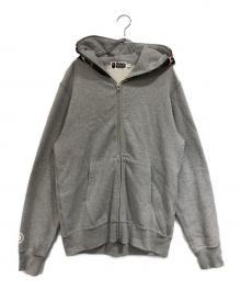 A BATHING APE（アベイシングエイプ）の古着「シャークジップパーカー」｜グレー