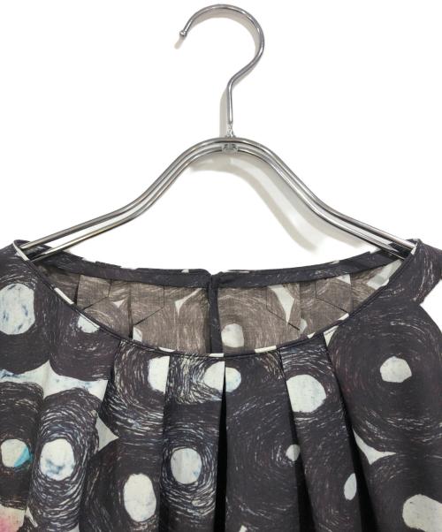 HERALBONY（ヘラルボニー）HERALBONY (ヘラルボニー) クルーネックワンピース「（無題）（丸）」 ブルー サイズ:ＳＩＺＥＦＲＥＥの古着・服飾アイテム