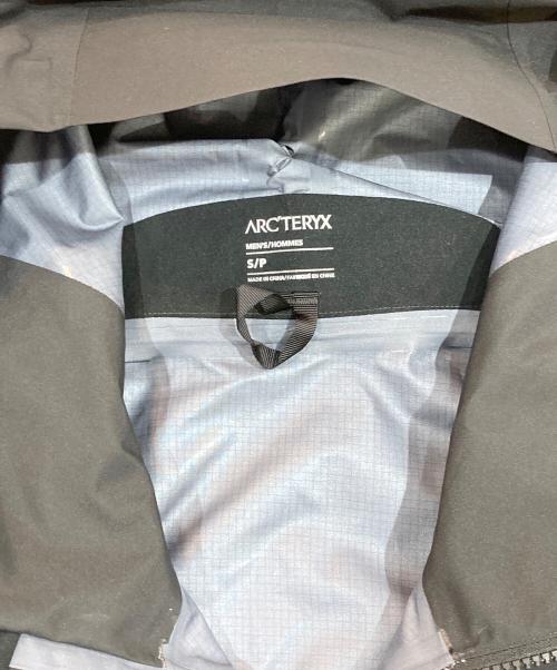 ARC'TERYX（アークテリクス）ARC'TERYX (アークテリクス) ALPHA SV JACKET ブラック サイズ:SIZE Sの古着・服飾アイテム