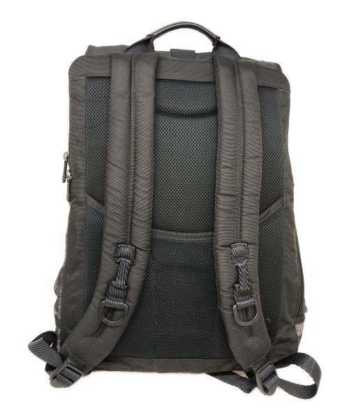 TUMI（トゥミ）TUMI (トゥミ) ロールトップ バックパック グレー×ブラックの古着・服飾アイテム
