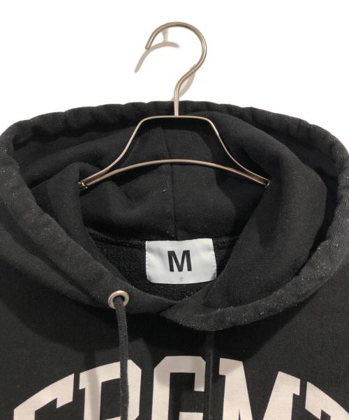 FRAGMENT DESIGN（フラグメントデザイン）FRAGMENT DESIGN (フラグメントデザイン) FRGMT UNV SWEAT HOODIE ブラック サイズ:SIZE Mの古着・服飾アイテム