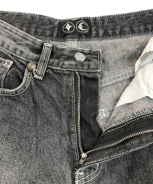 THUG CLUB（サグ クラブ）THUG CLUB (サグ クラブ) TRIVAL TREE DENIM PANTS ブラック サイズ:SIZE 1の古着・服飾アイテム