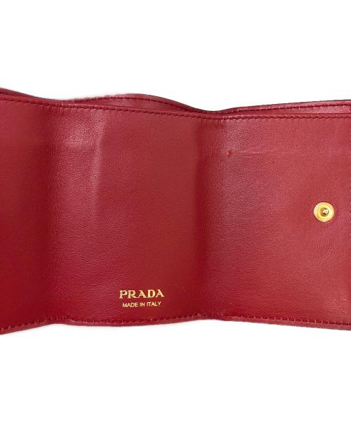 PRADA（プラダ）PRADA (プラダ) 3つ折り財布 ブラック×レッドの古着・服飾アイテム