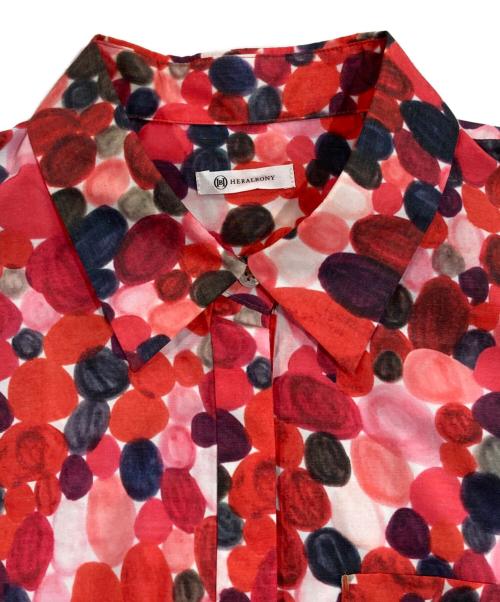 HERALBONY（ヘラルボニー）HERALBONY (ヘラルボニー) フレアスカートワンピース「シアワセピンク」 レッド サイズ:SIZE Mの古着・服飾アイテム