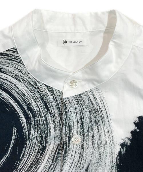 HERALBONY（ヘラルボニー）HERALBONY (ヘラルボニー) バンドカラーシャツ「タイトル不明」 ホワイト サイズ:SIZE Lの古着・服飾アイテム