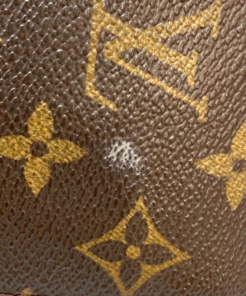 LOUIS VUITTON（ルイ ヴィトン）LOUIS VUITTON (ルイ ヴィトン) ショルダーバッグ ブラウンの古着・服飾アイテム