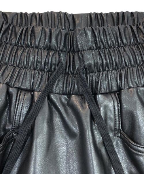 CVTVLIST（カタリスト）CVTVLIST (カタリスト) エコレザーサイドスナップパンツ ブラック サイズ:SIZE 1の古着・服飾アイテム