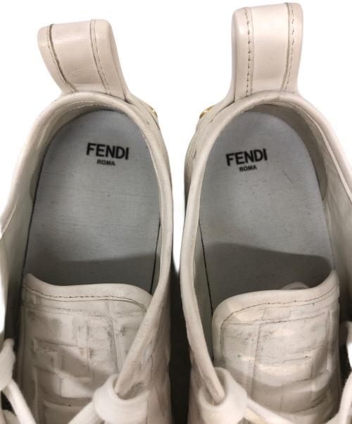 FENDI（フェンディ）FENDI (フェンディ) スニーカー ホワイト サイズ:SIZE 38の古着・服飾アイテム