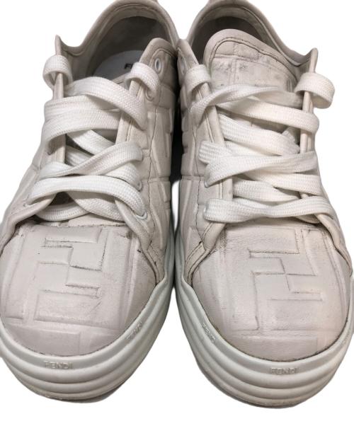 FENDI（フェンディ）FENDI (フェンディ) スニーカー ホワイト サイズ:SIZE 38の古着・服飾アイテム