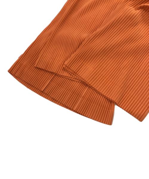 HOMME PLISSE ISSEY MIYAKE（オム プリッセ イッセイ ミヤケ）HOMME PLISSE ISSEY MIYAKE (オム プリッセ イッセイ ミヤケ) アシンメトリープリーツワイドパンツ オレンジ サイズ:SIZE 2の古着・服飾アイテム
