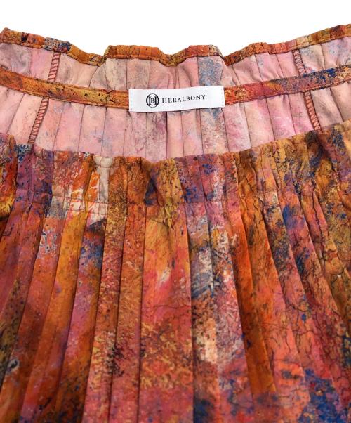HERALBONY（ヘラルボニー）HERALBONY (ヘラルボニー) ピンタックキャミソールワンピース「くじゃく」 オレンジ サイズ:SIZE Freeの古着・服飾アイテム