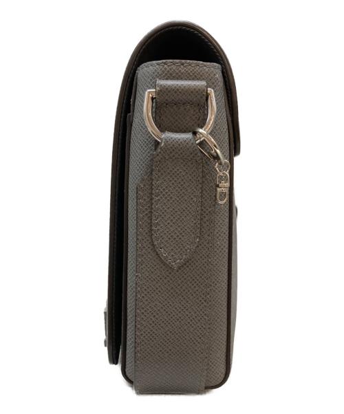 LOUIS VUITTON（ルイ ヴィトン）LOUIS VUITTON (ルイ ヴィトン) タイガニューフラップメッセンジャーバッグ グレーの古着・服飾アイテム