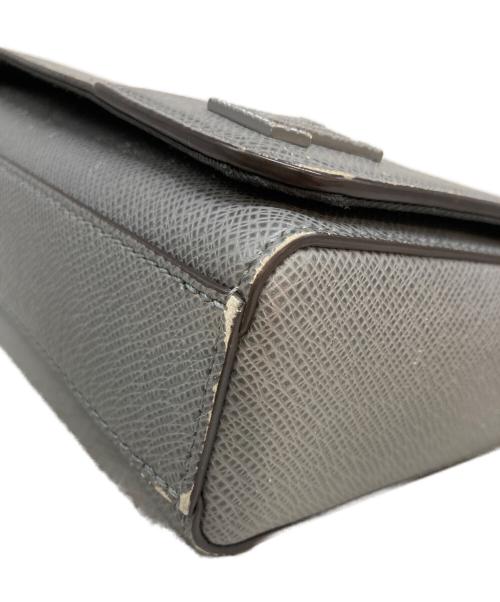 LOUIS VUITTON（ルイ ヴィトン）LOUIS VUITTON (ルイ ヴィトン) タイガニューフラップメッセンジャーバッグ グレーの古着・服飾アイテム