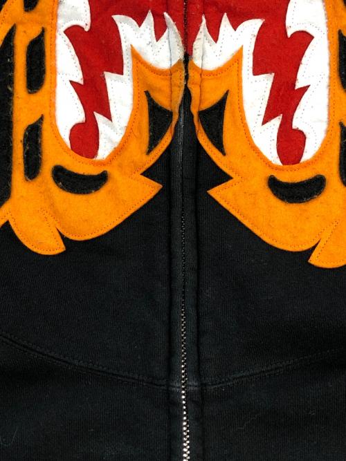 A BATHING APE（アベイシングエイプ）A BATHING APE (アベイシングエイプ) iger full zip hoodie ブラック サイズ:SIZE Lの古着・服飾アイテム
