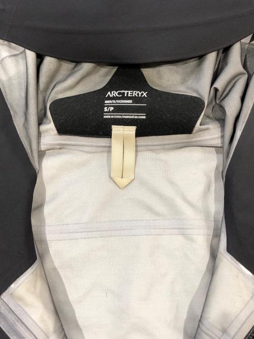 ARC'TERYX（アークテリクス）ARC'TERYX (アークテリクス) ZETA AR JACKET ブラック サイズ:SIZE Sの古着・服飾アイテム