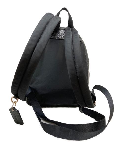 COACH（コーチ）COACH (コーチ) チャーリー ペブルドレザー ミニ リュックサック ブラックの古着・服飾アイテム