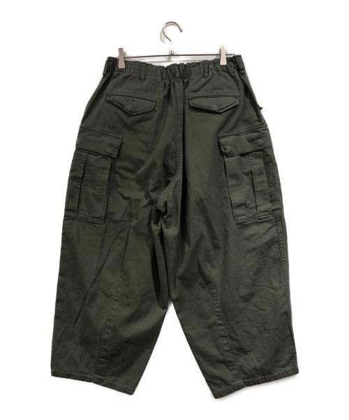 is-ness（イズネス）is-ness (イズネス) NU MILITARY BALLOON PANTS グリーン サイズ:-の古着・服飾アイテム