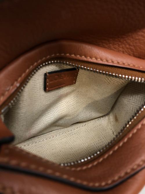 LOEWE（ロエベ）LOEWE (ロエベ) ナノパズルバッグ ブラウンの古着・服飾アイテム